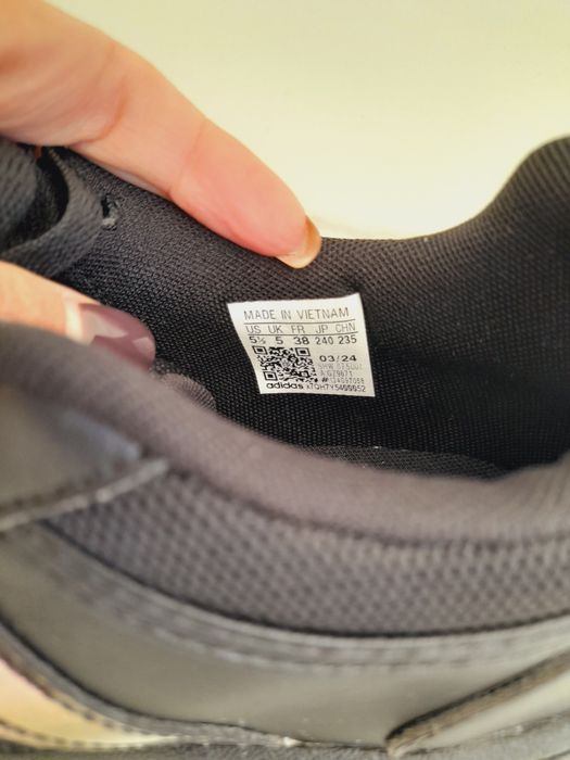Дамски Adidas маратонки