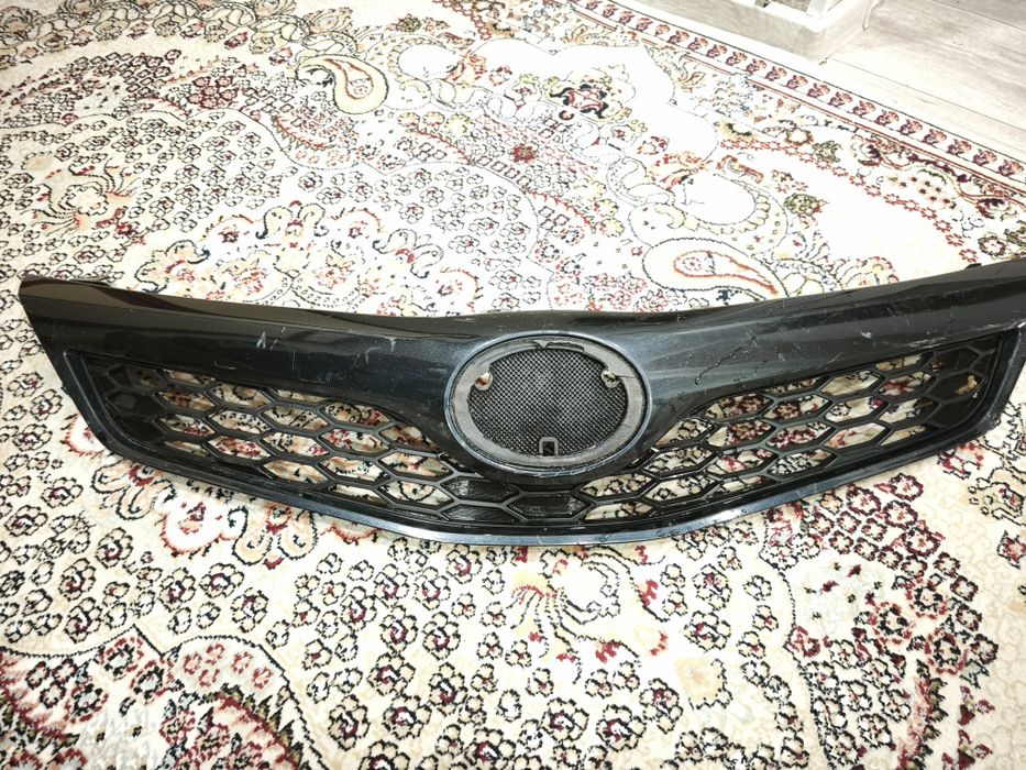 Продам решетку Тойота Камри 50