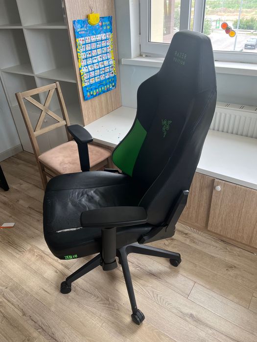 Продам игровое кресло, Razer Edition