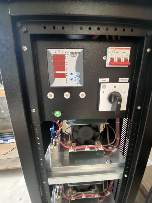 Stabilizator de tensiune trifazic 45kva