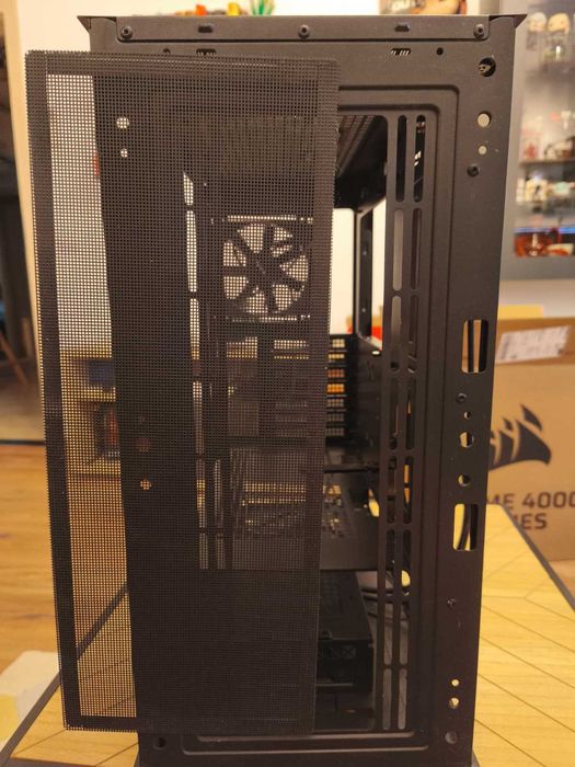 Rezervat Carcasa Mid Tower Gaming