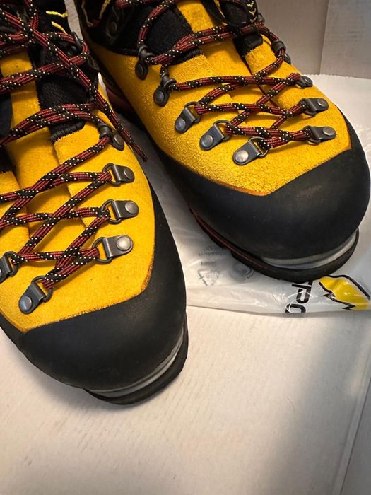 Bocanci barbati La Sportiva Nepal Cube GTX marimea 45