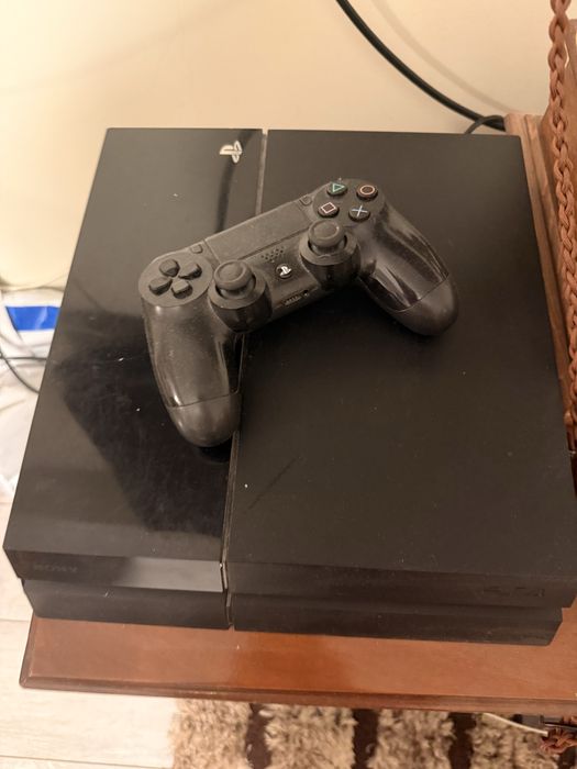 Playstation 4, utilizat, in satrea perfecta, folosit foarte putin.