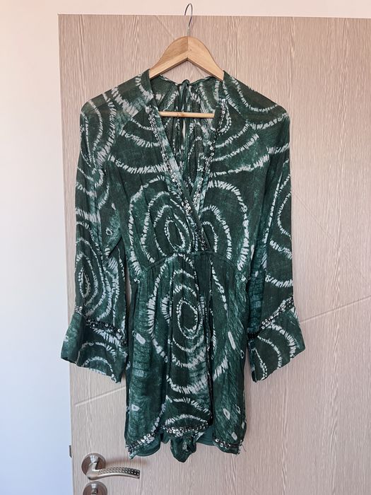 Дамски фееричен гащеризон и рокля Pull and Bear