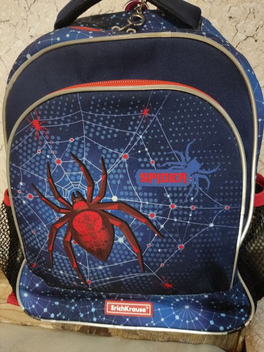 Продам ранец школьный