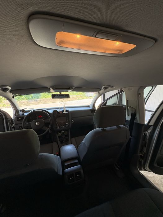 Golf 5 1.9 TDI 2004  година