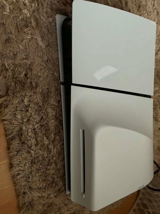 Продавам PlayStation 5