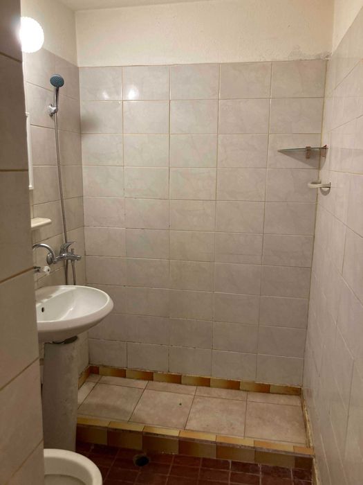 Дава се под наем Тристаен апартамент в Варна, Левски - 90 кв.м за 280.5 € - Снимка #16