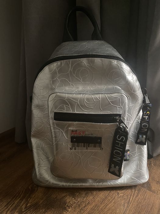 Дамска раничка сребро