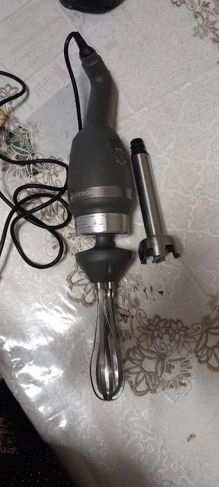 Ручной блендер работает отлично