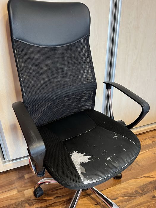 Scaun de birou cu spatar ergonomic