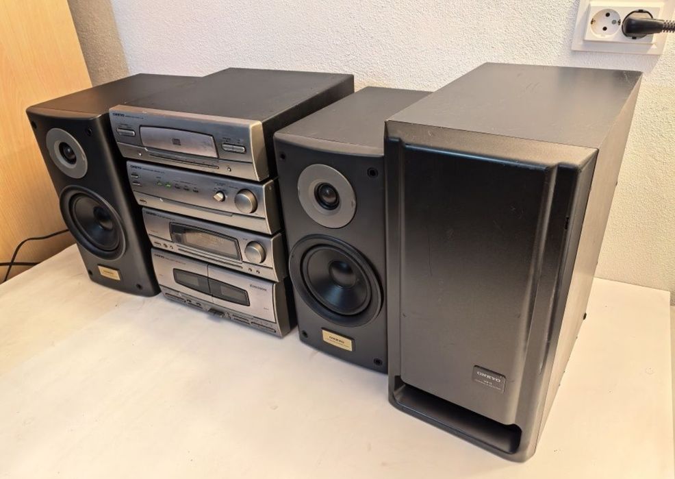 Amplificator Onkyo cd-player, deck, tuner, boxe