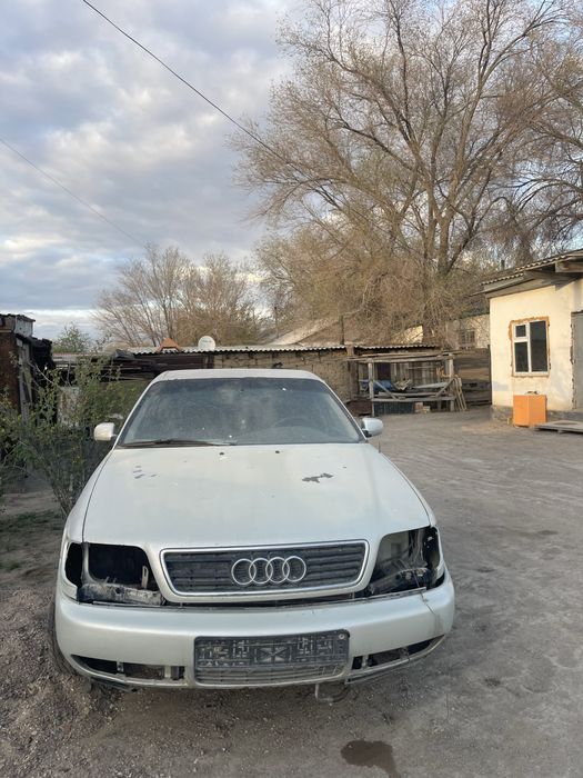Audi A6 c4 кватро