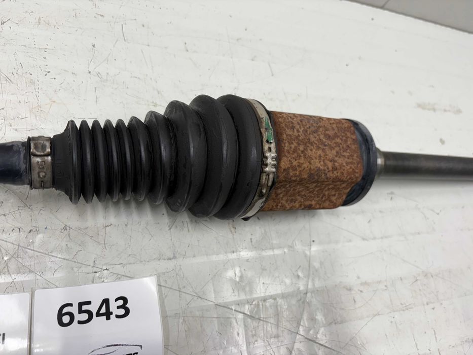 Предна дясна полуоска БМВ Ф10 Ф11 Ф06 Ф12 Ф13