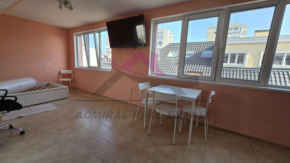 Дава се под наем Едностаен апартамент в Варна, Център - 42 кв.м за 400 € - Снимка #3