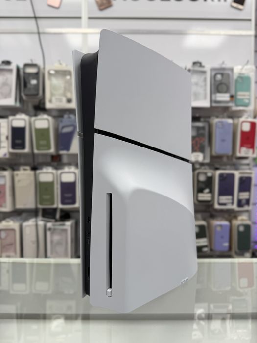 Playstation 5 Slim / Digital + DiskDrive - 825 GB Memorie - CD Jocuri / Joystick- DeBi GSM Mobile