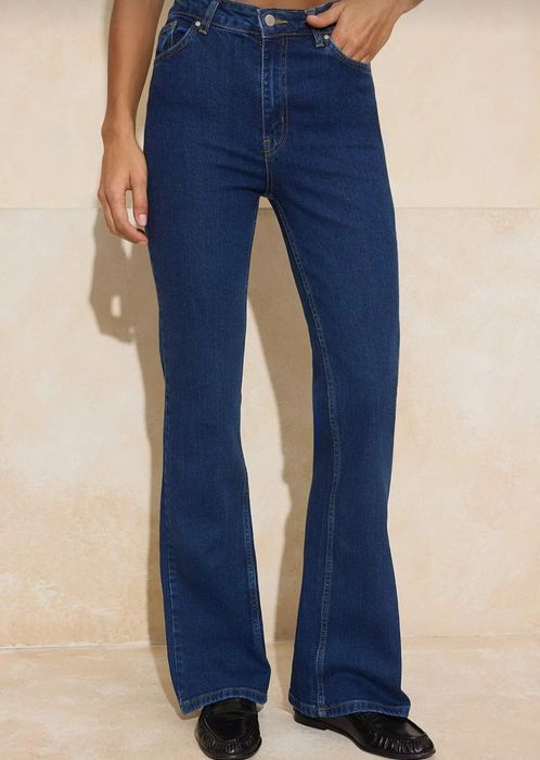 тъмносини дънки висока талия