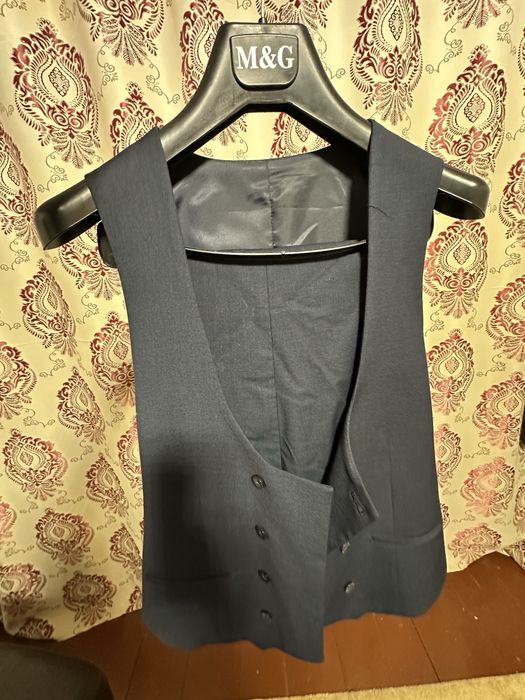 Продам костюм 48 размер