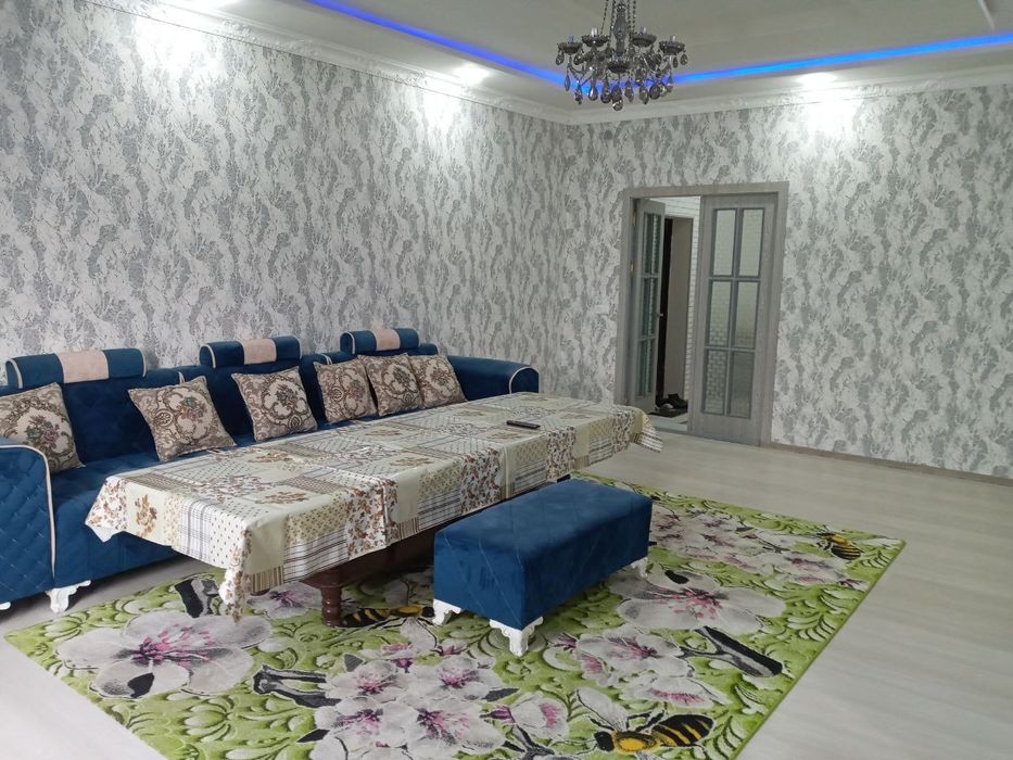 Марказий банк олдида Янги курилган Дом.