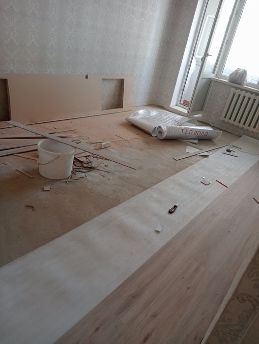 Обой  Леонардо Ламинат плинтус галтель профессионально