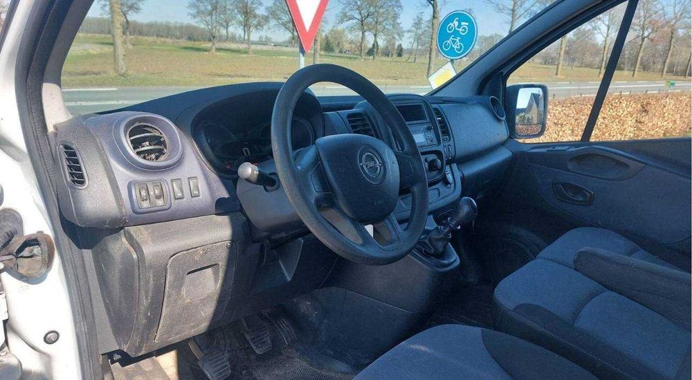 Opel Vivaro НА ЧАСТИ 4 броя