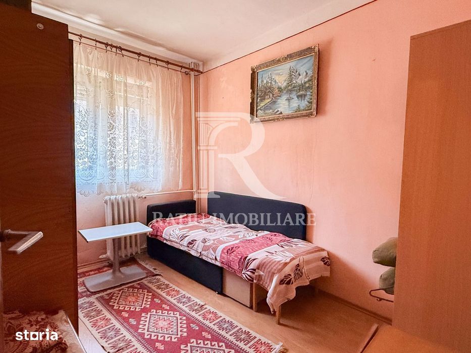 Apartament cu 3 Camere Decomandat | Aleea Călinului | Oradea