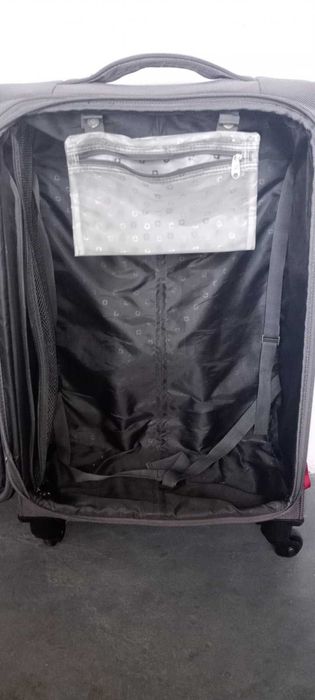 Лек Куфар Швейцарски 44/30/70 Предложете цена!