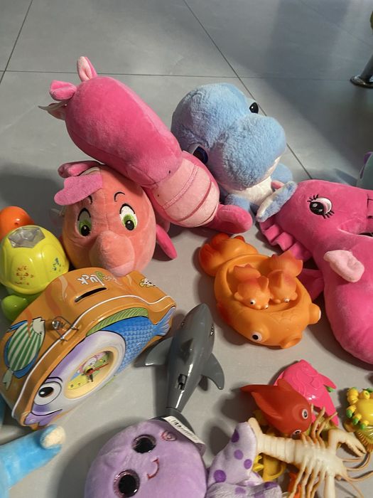 Figurine acvatice, plusuri, robo fish