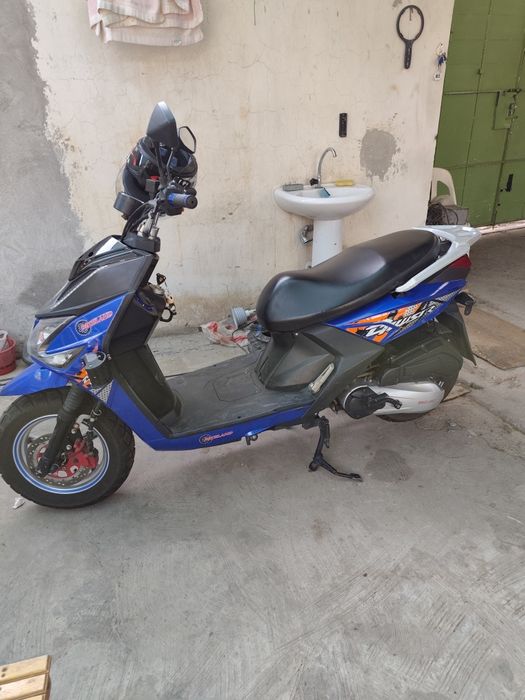 Продаётся срочно скутер 150 кубовый 2021 год.