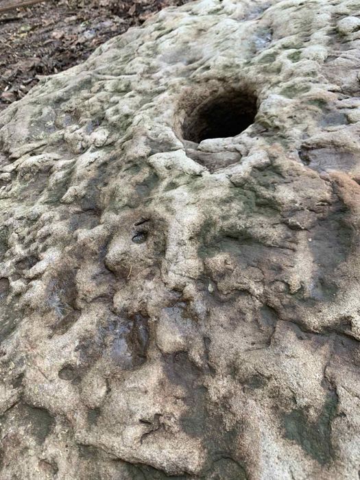 Воденичен камък/ колело за мелница / естествен камък