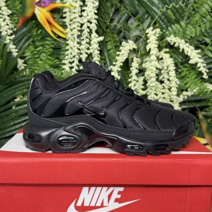 !НОВИ! Nike Air Max Plus 'TN' | Triple Black | + КУТИЯ