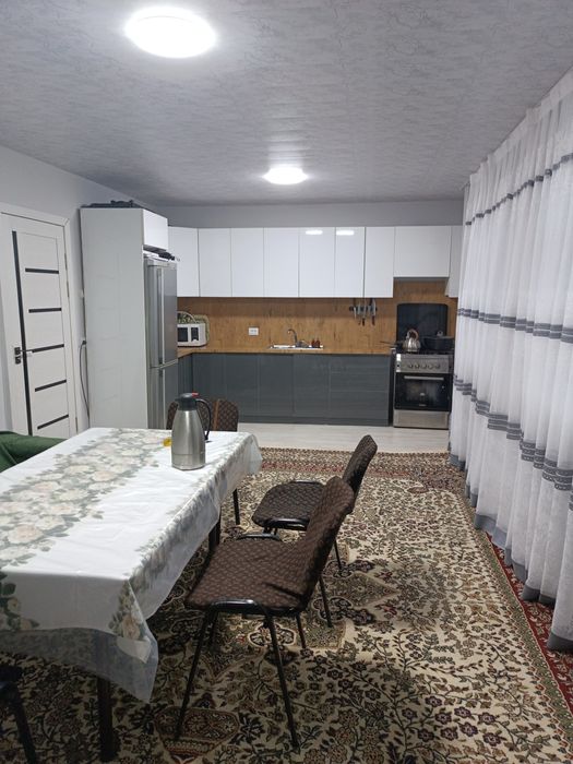 Срочно Продаю Участок  На Янгиабодэ Соток 3.5 В дол дороги