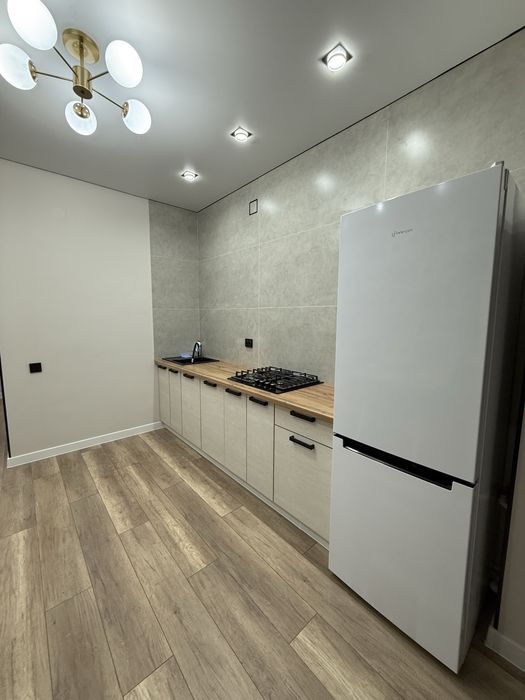 Сдам посуточно 1 комн Батыс 2