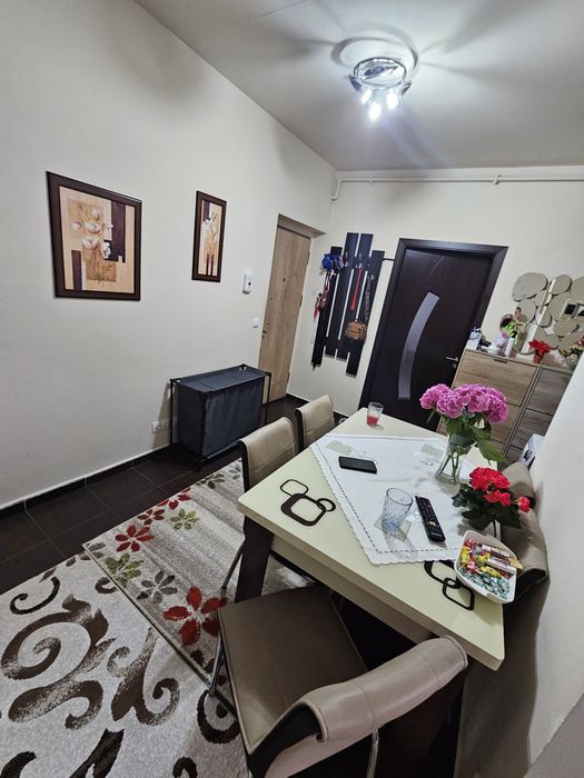 Vând apartament 2 camere decomandat