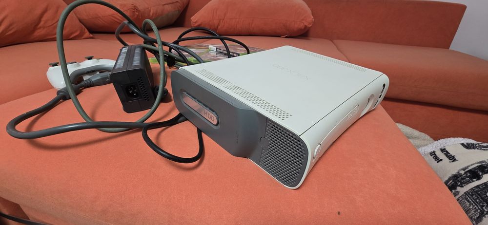 Xbox 360 cu 9 jocuri