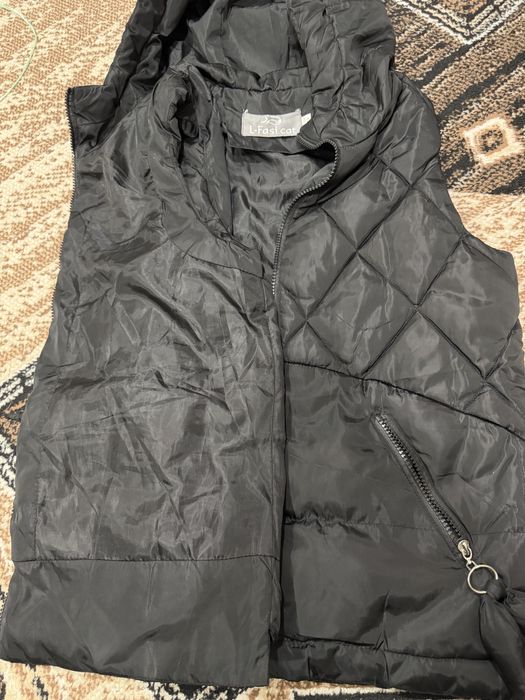 2000 договорная.