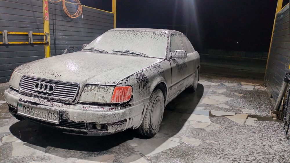 Ауди 100 сатылады