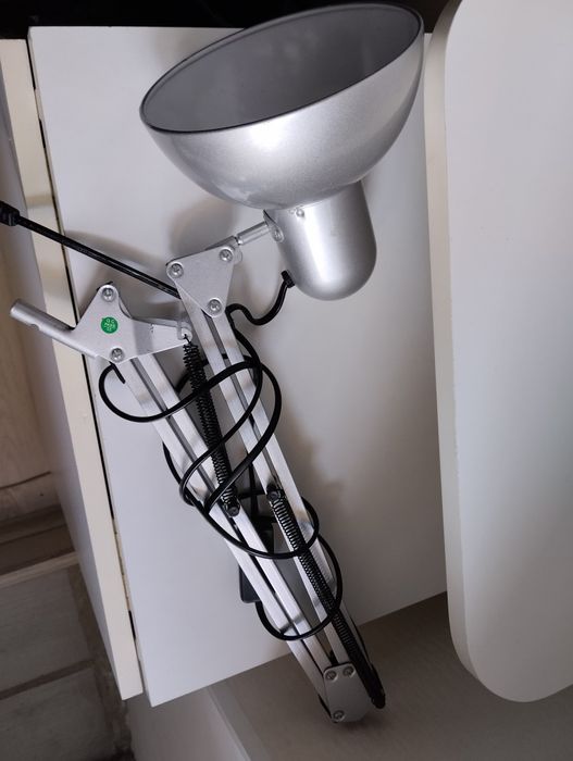 Маникюрный стол продам