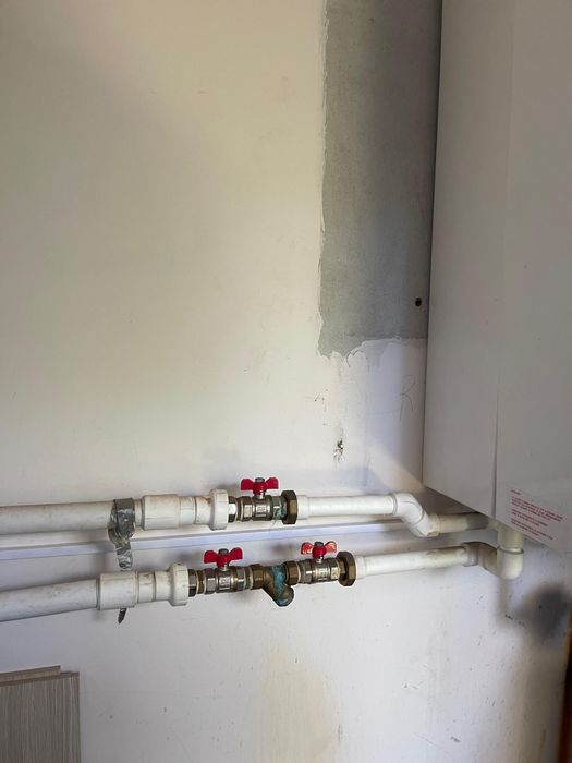 Instalator sanitar - Montaj si reparatii Centrale - Revizii