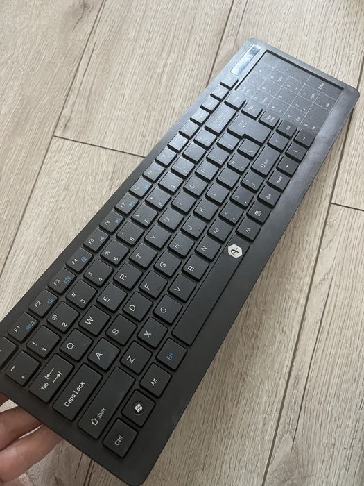 Tastatura wireless cu touchpad A+