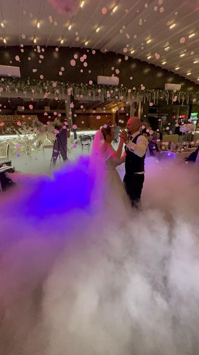 Fum greu şi baloane de săpun cu fum