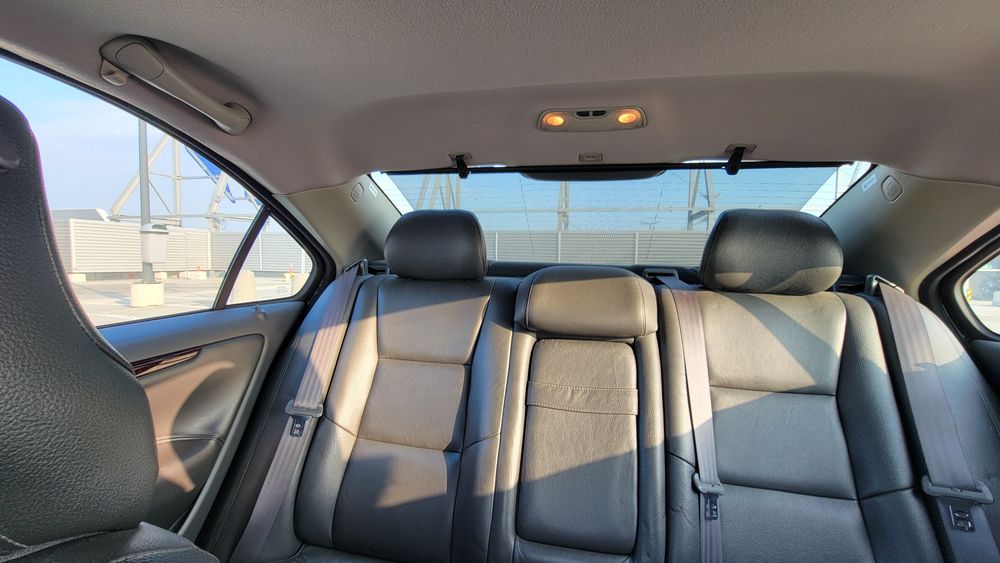 Volvo S60 2003 2.3 benzina automat   xenon, servotronic, trapa, geamuri duble, piele webasto