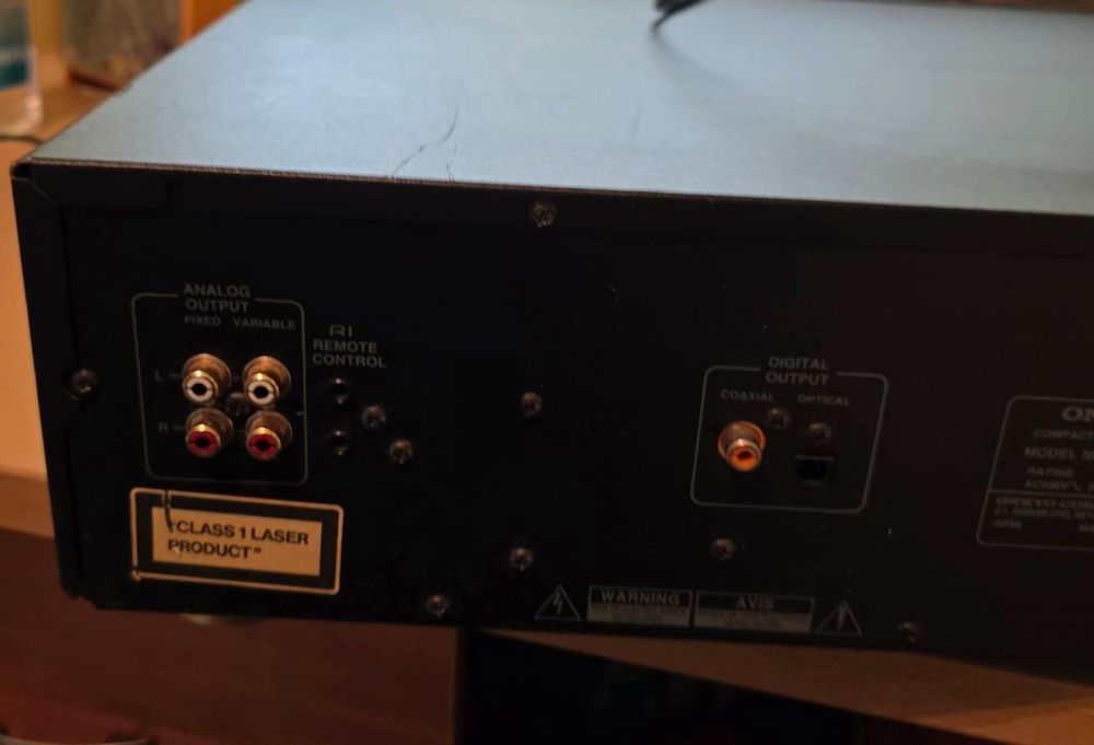 CD - плейър Onkyo Integra DX-7711 Japan за ремонт /части