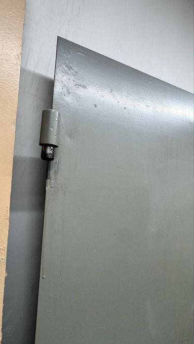 Продам двери 2 шт