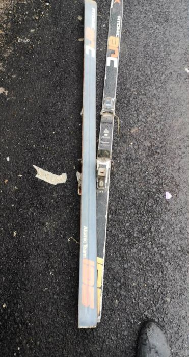 Vând schiuri atomic te-am 190 cm