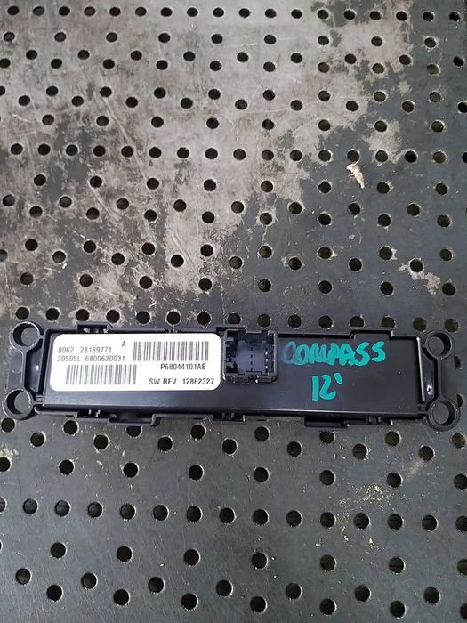 Panou butoane incalzire scaune esp avarii reglaj faruri jeep compass mk49 p68044101ab