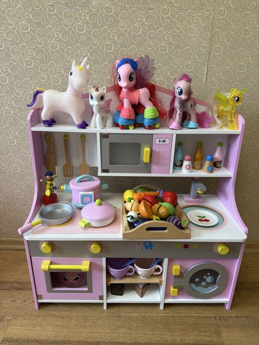 Продам детскую кухню