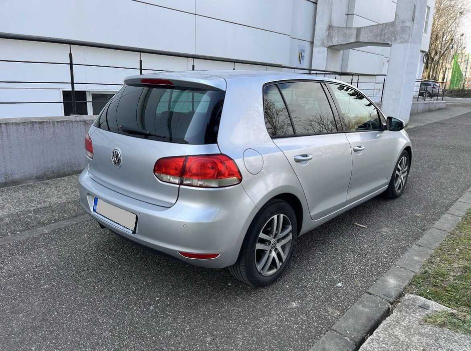 VOLKSWAGEN Golf 2010 — imagine 4
