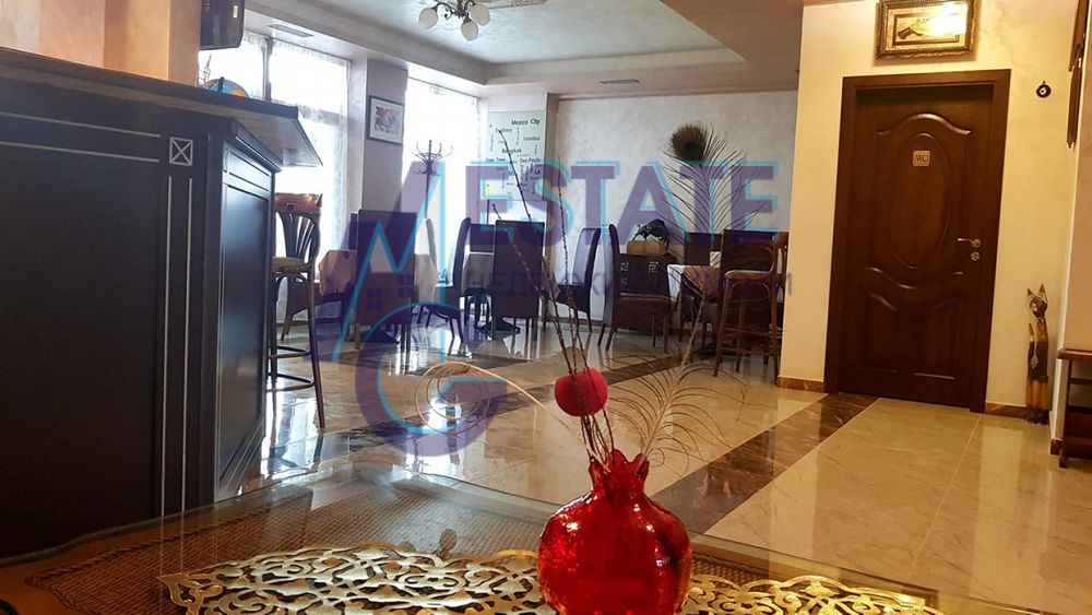 Продава целогодишно работещ Хотел в центъра на  кк.Слънчев Бряг