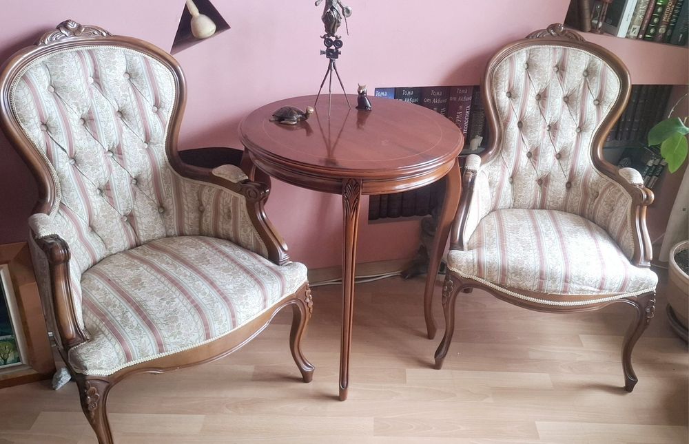 Троен сет ретро маса и столове